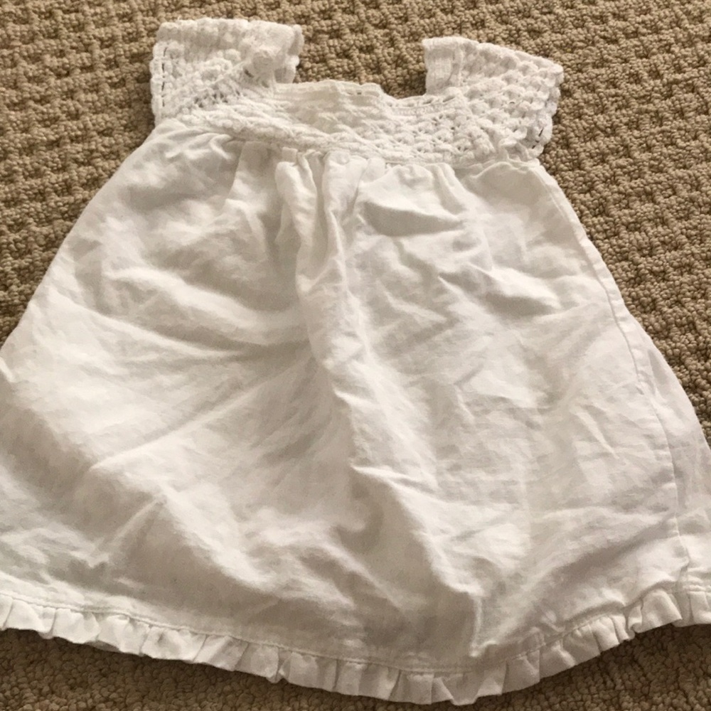 Beautiful white gap dress 6-12
